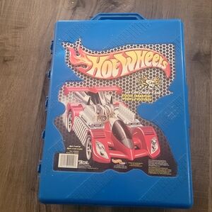 Hot Wheels Case & Cars 90+